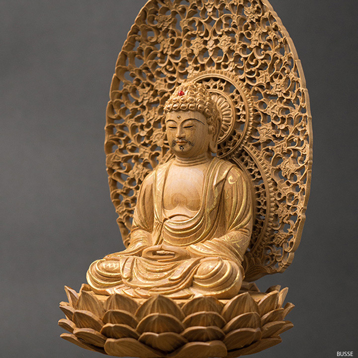 仏像 釈迦如来 座像 肖楠木製 八角台座 1.8寸 金泥書 顔書 彫眼 曹洞宗